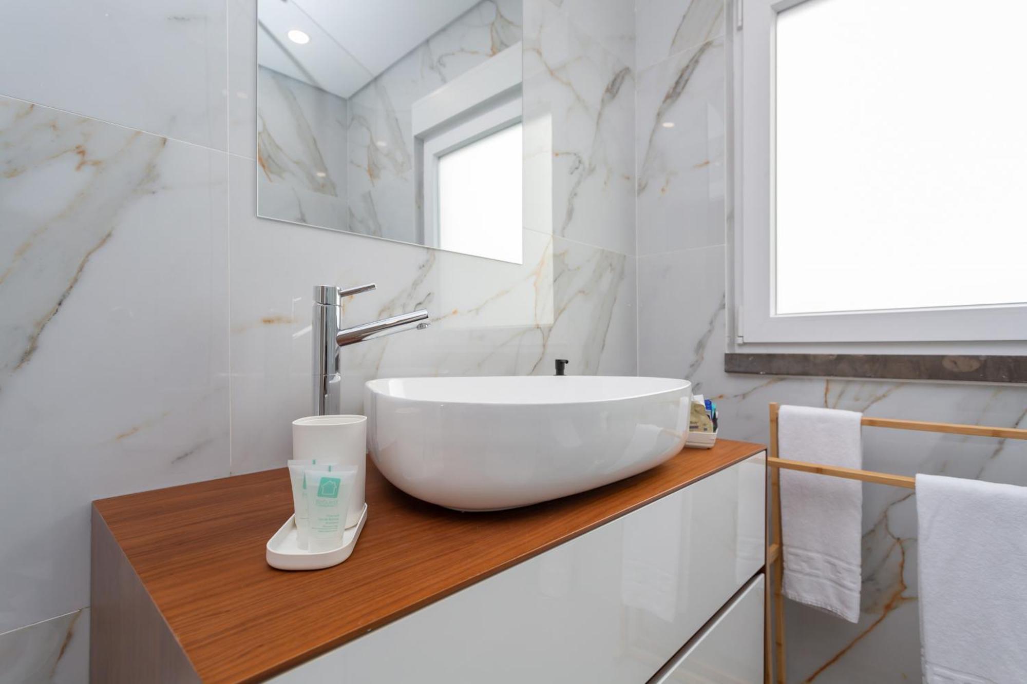Beguest Duplex Betty Cascais Apartment Bagian luar foto